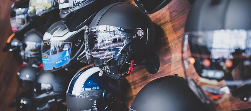 Essential Guide to Choosing the Right Motorcycle Helmet for Maximum Safety