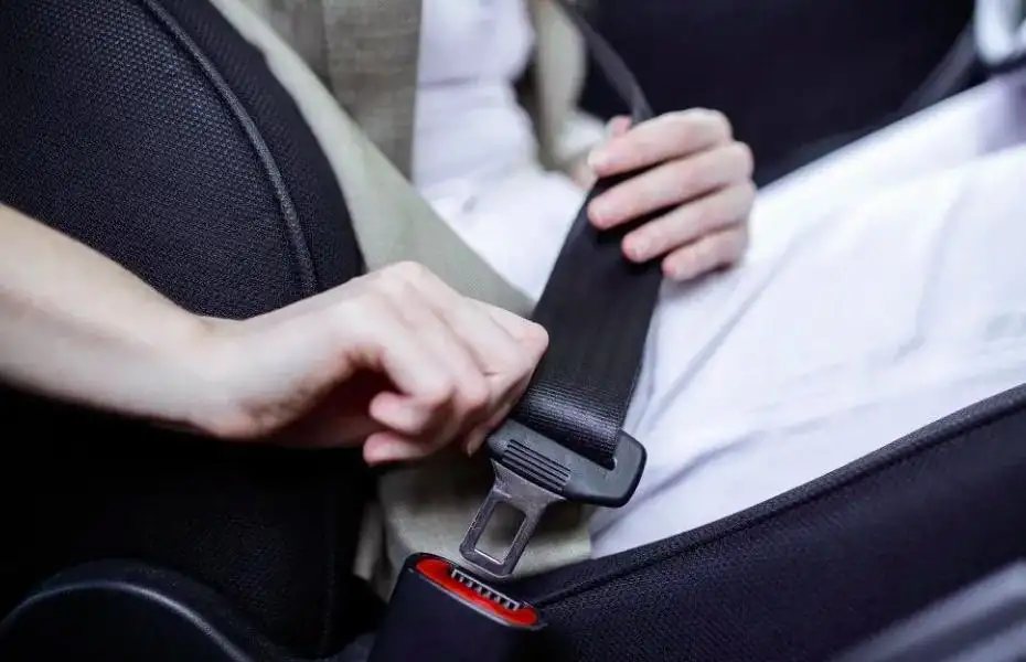 Cara Membuka Safety Belt Mobil dengan Mudah