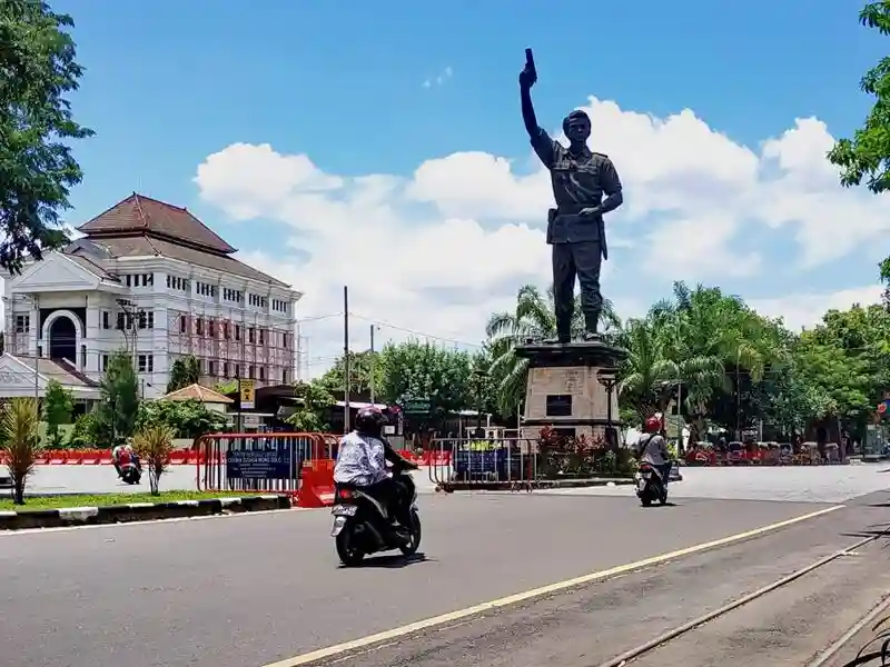 Travel Semarang Solo