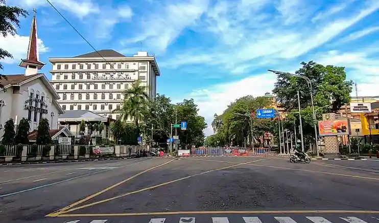 Travel Surabaya Solo