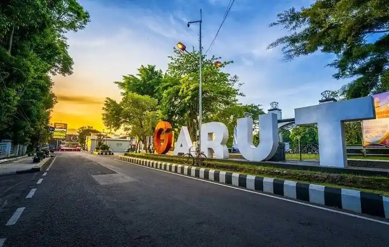 Travel Jakarta Garut