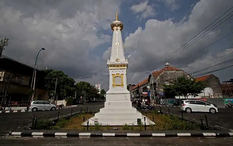 Travel Surabaya Jogja