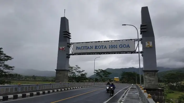 Travel Malang Pacitan